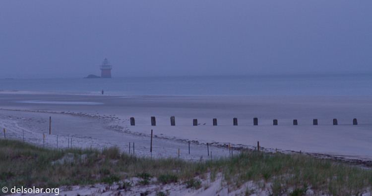 Canon EOS 7D  --  200 mm  --  EF70-200mm f/4L USM  