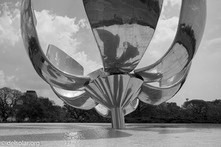 Canon EOS 5D Mark III  --  40 mm  --  EF40mm f/2.8 STM  