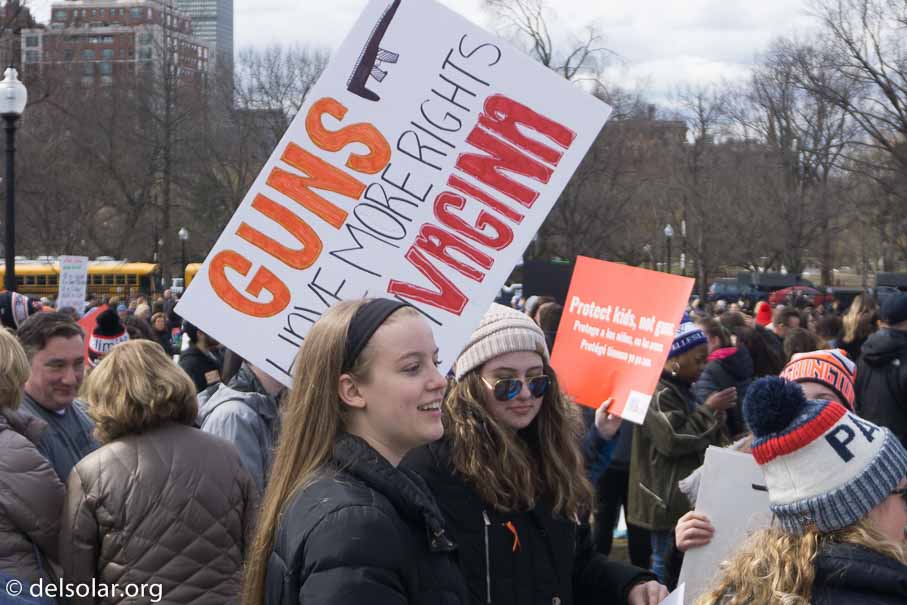 ILCE-6000  --  32 mm  --  E PZ 16-50mm F3.5-5.6 OSS  