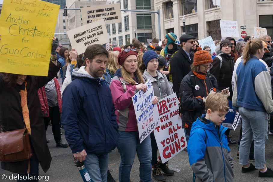 ILCE-6000  --  16 mm  --  E PZ 16-50mm F3.5-5.6 OSS  