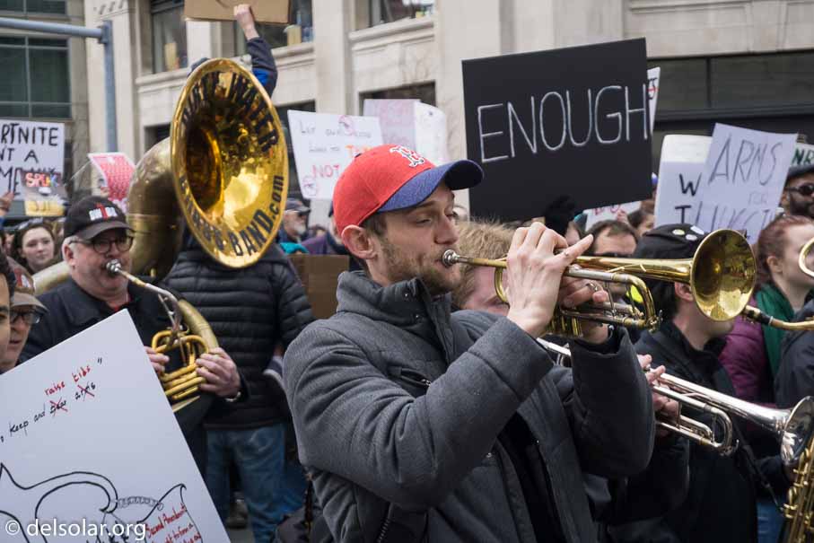 ILCE-6000  --  50 mm  --  E PZ 16-50mm F3.5-5.6 OSS  