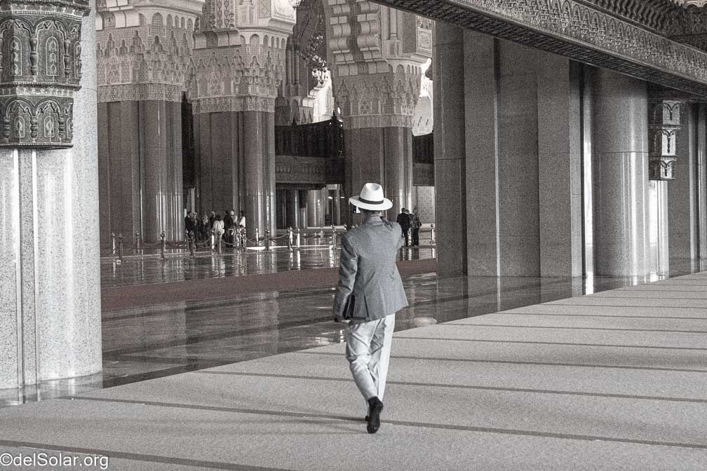 Canon EOS R7  --  RF-S18-150mm F3.5-6.3 IS STM -- 1/100 sec at f / 5.0 -- ISO 6400 -- 0 EV -- 