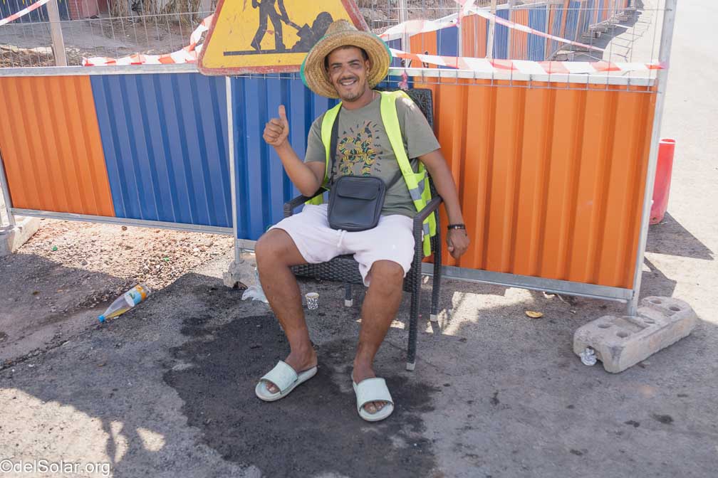 ILCE-7RM4  --  18-50mm F2.8 DC DN | Contemporary 021 -- 1/250 sec at f / 3.5 -- ISO 100 -- 0 EV -- 