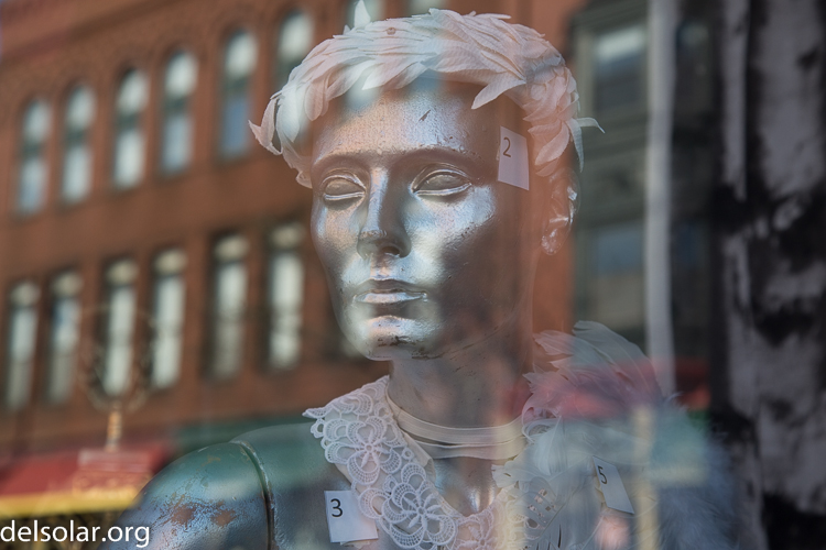 Canon EOS 5D Mark III  --  70 mm  --  EF24-105mm f/4L IS USM  