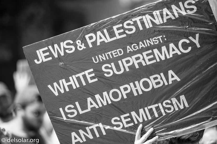 Canon EOS 5D Mark III  --  300 mm  --  EF100-400mm f/4.5-5.6L IS II USM  