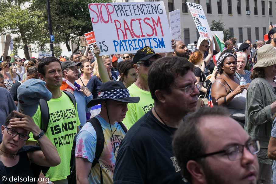 ILCE-6000  --  35 mm  --  E 35mm F1.8 OSS  