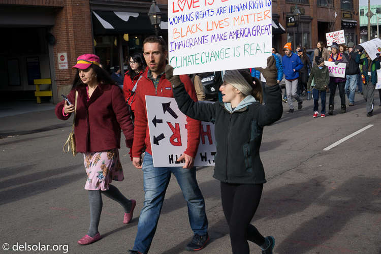 ILCE-6000  --  35 mm  --  E 35mm F1.8 OSS  