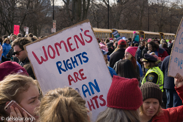 ILCE-6000  --  35 mm  --  E 35mm F1.8 OSS  