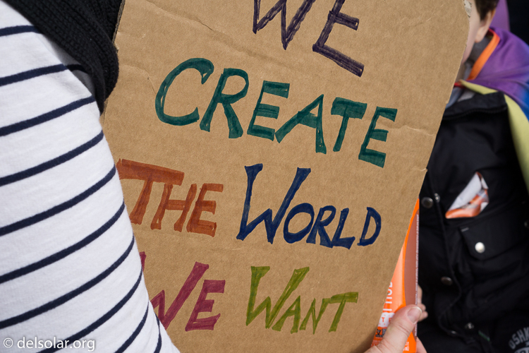 ILCE-6000  --  35 mm  --  E 35mm F1.8 OSS  