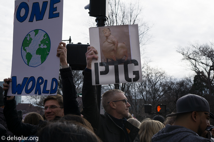 ILCE-6000  --  35 mm  --  E 35mm F1.8 OSS  