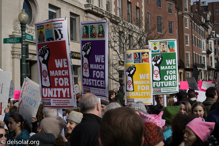 ILCE-6000  --  35 mm  --  E 35mm F1.8 OSS  