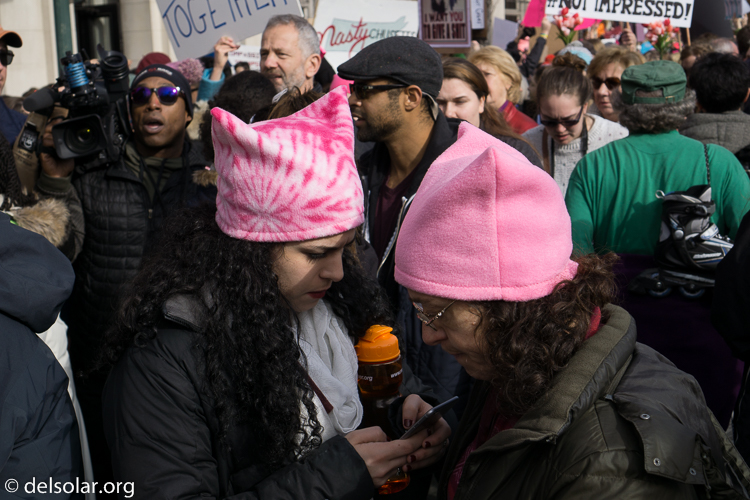 ILCE-6000  --  35 mm  --  E 35mm F1.8 OSS  