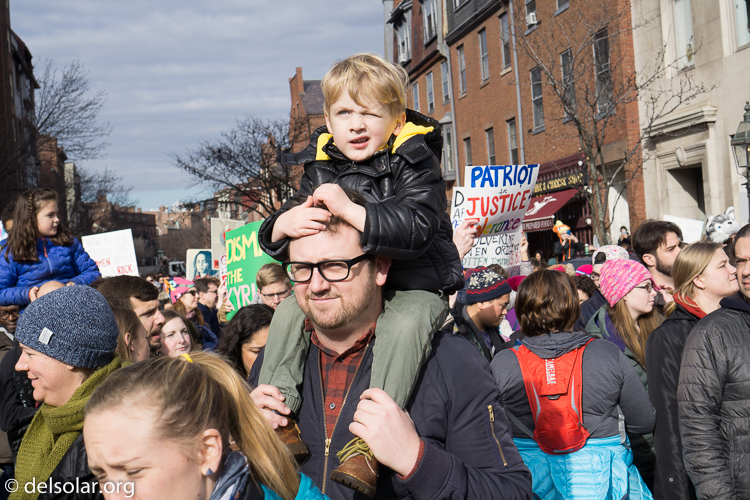 ILCE-6000  --  35 mm  --  E 35mm F1.8 OSS  