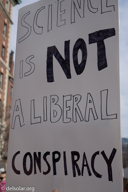 ILCE-6000  --  35 mm  --  E 35mm F1.8 OSS  