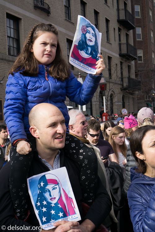 ILCE-6000  --  35 mm  --  E 35mm F1.8 OSS  