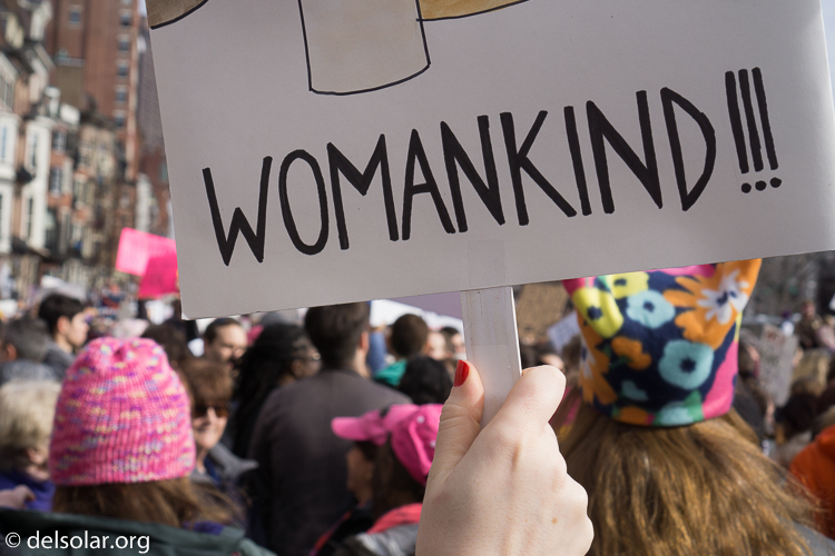 ILCE-6000  --  35 mm  --  E 35mm F1.8 OSS  