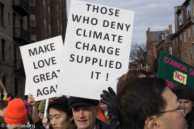 ILCE-6000  --  35 mm  --  E 35mm F1.8 OSS  