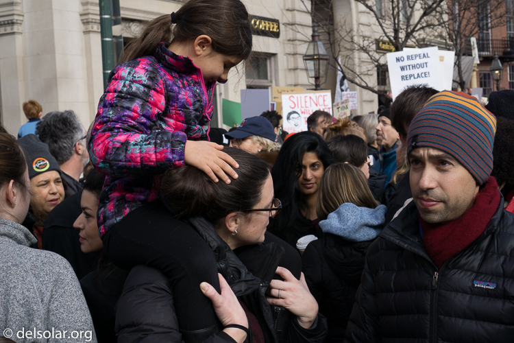 ILCE-6000  --  35 mm  --  E 35mm F1.8 OSS  