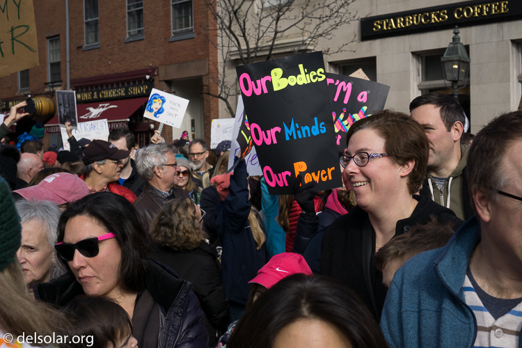 ILCE-6000  --  35 mm  --  E 35mm F1.8 OSS  