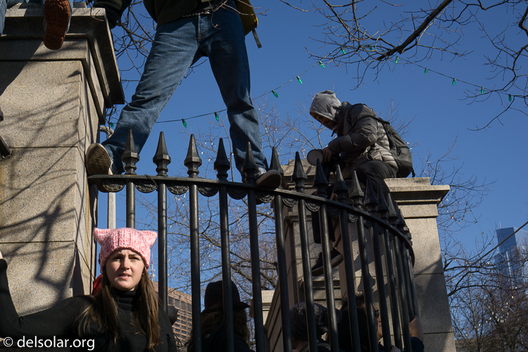 ILCE-6000  --  35 mm  --  E 35mm F1.8 OSS  