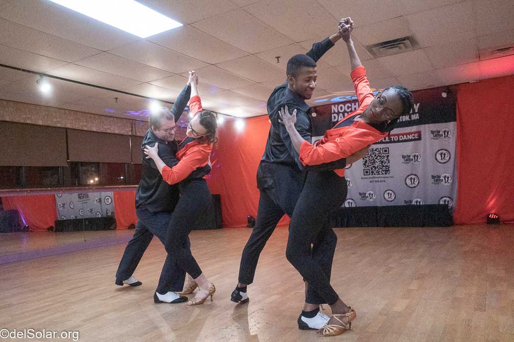 RICOH GR III  --  GR LENS 18.3mm F2.8 -- 1/1000 sec at f / 2.8 -- ISO 6400 -- 0 EV -- 