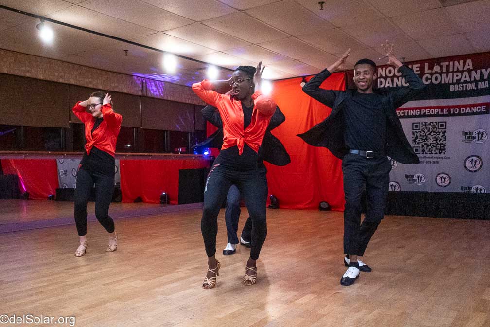 RICOH GR III  --  GR LENS 18.3mm F2.8 -- 1/1000 sec at f / 2.8 -- ISO 6400 -- 0 EV -- 