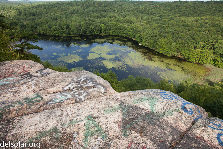 Canon EOS 5D Mark II  --  17 mm  --  EF17-40mm f/4L USM  