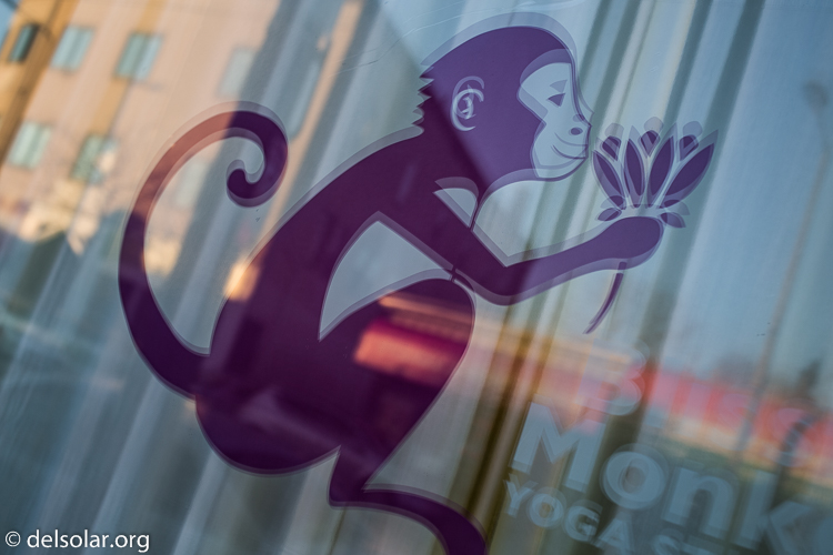 Canon EOS 5D Mark III  --  40 mm  --  EF40mm f/2.8 STM  