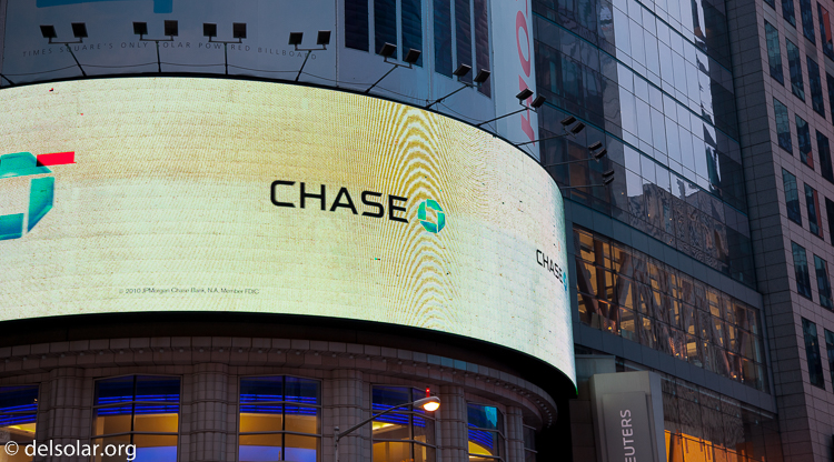 Canon EOS 5D Mark II  --  58 mm  --  EF24-105mm f/4L IS USM  