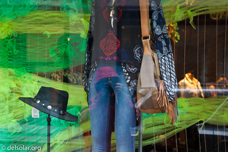 Canon EOS 5D Mark II  --  65 mm  --  EF24-105mm f/4L IS USM  