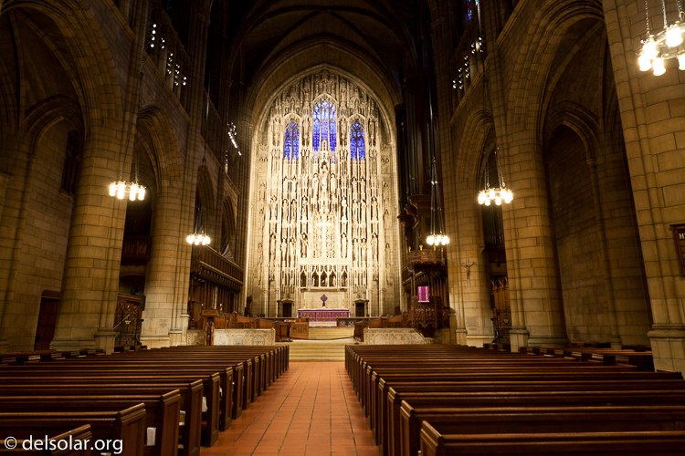 Canon EOS 5D Mark II  --  24 mm  --  12-24mm  