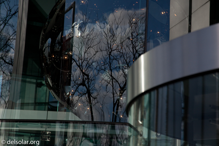 Canon EOS 5D Mark II  --  90 mm  --  EF24-105mm f/4L IS USM  