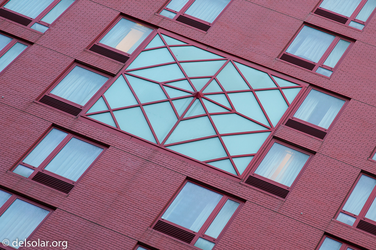 Canon EOS 5D Mark II  --  105 mm  --  EF24-105mm f/4L IS USM  