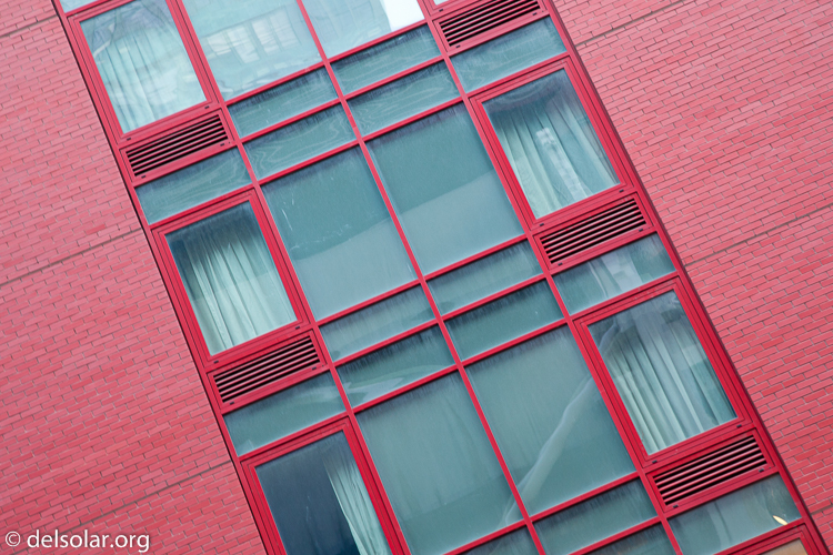 Canon EOS 5D Mark II  --  105 mm  --  EF24-105mm f/4L IS USM  