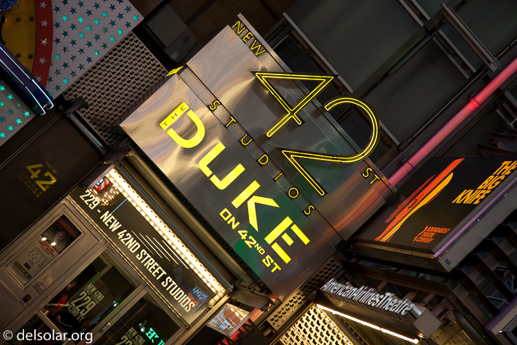 Canon EOS 5D Mark II  --  105 mm  --  EF24-105mm f/4L IS USM  