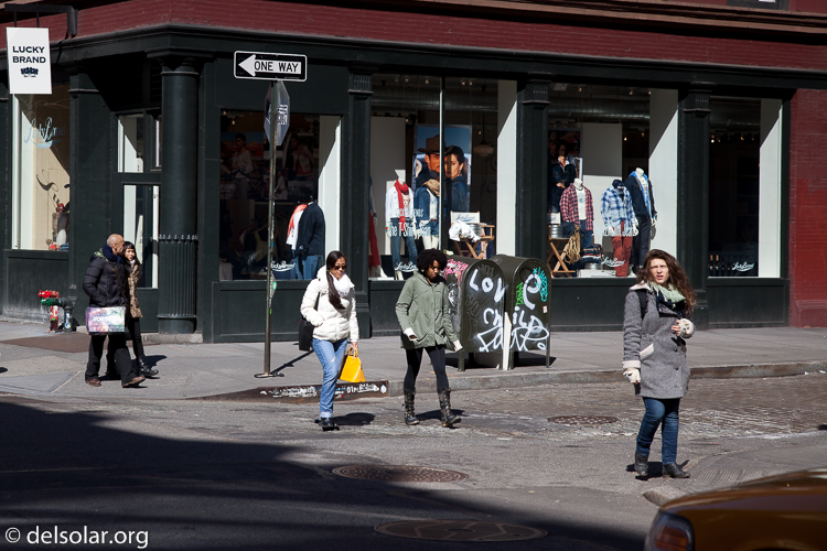 Canon EOS 5D Mark II  --  75 mm  --  EF24-105mm f/4L IS USM  