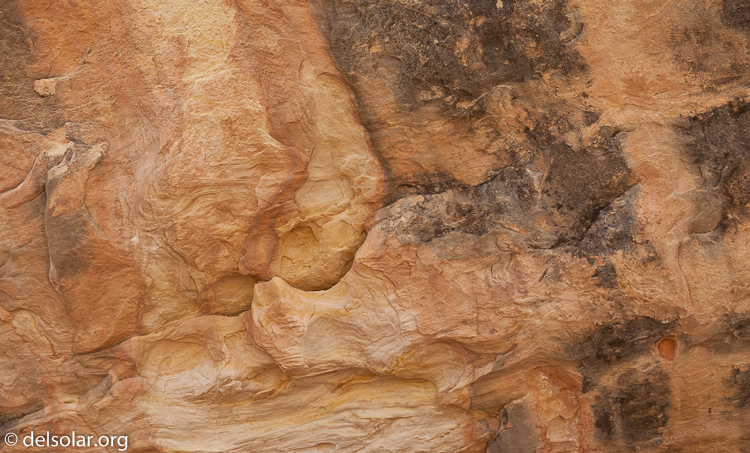 Canon EOS 5D Mark II  --  27 mm  --  EF17-40mm f/4L USM  