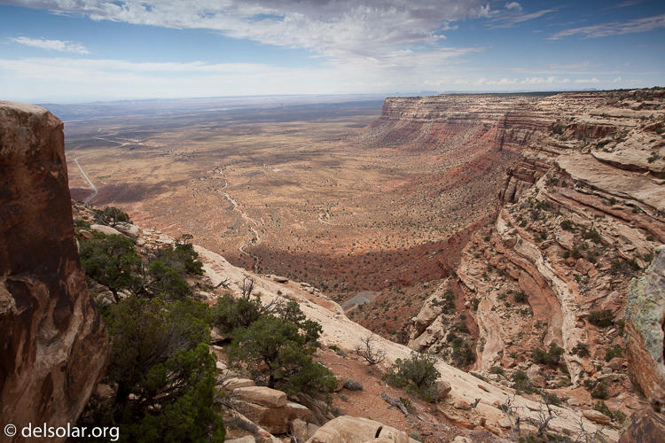 Canon EOS 5D Mark II  --  22 mm  --  EF17-40mm f/4L USM  