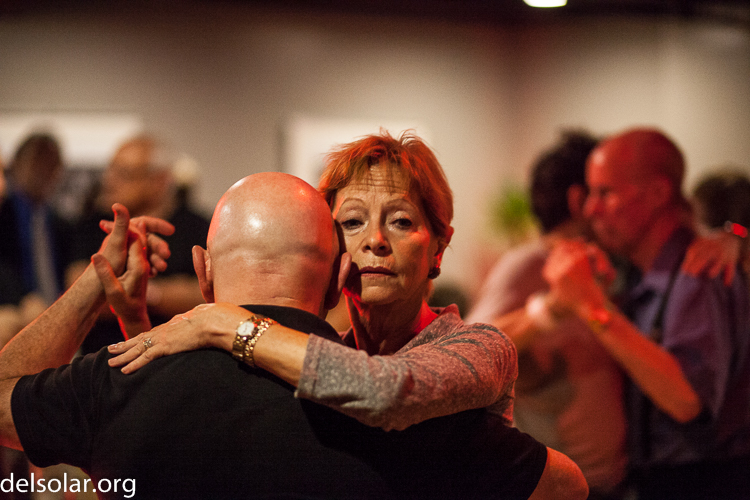 Canon EOS 5D Mark II  --  85 mm  --  EF85mm f/1.8 USM  