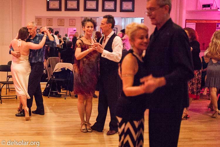 Canon EOS 5D Mark II  --  35 mm  --  35mm  