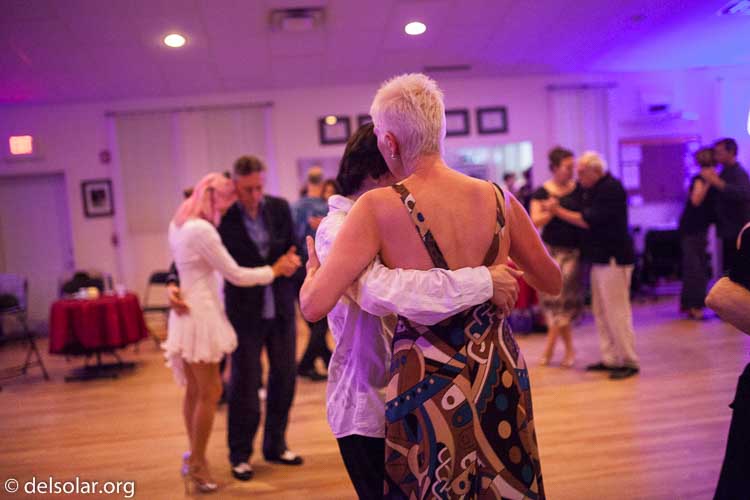 Canon EOS 5D Mark II  --  35 mm  --  35mm  