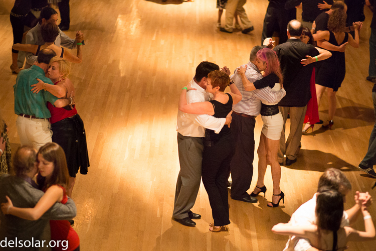 Canon EOS 5D Mark III  --  85 mm  --  EF85mm f/1.8 USM  