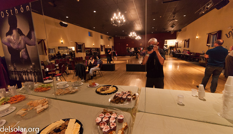 Canon EOS 5D Mark II  --  14 mm  --  14-14mm  