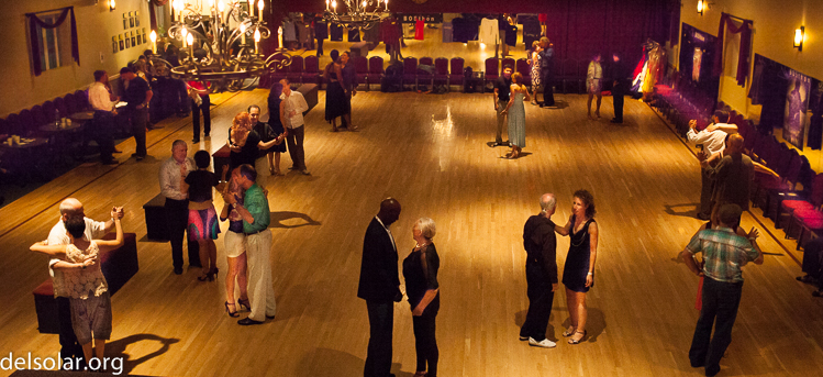 Canon EOS 5D Mark II  --  35 mm  --  35mm  