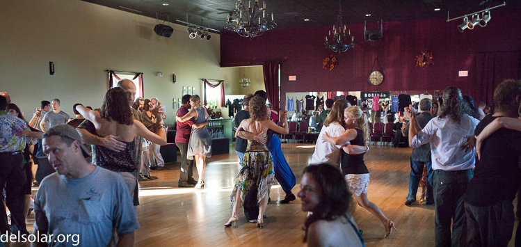 Canon EOS 5D Mark II  --  35 mm  --  35mm  