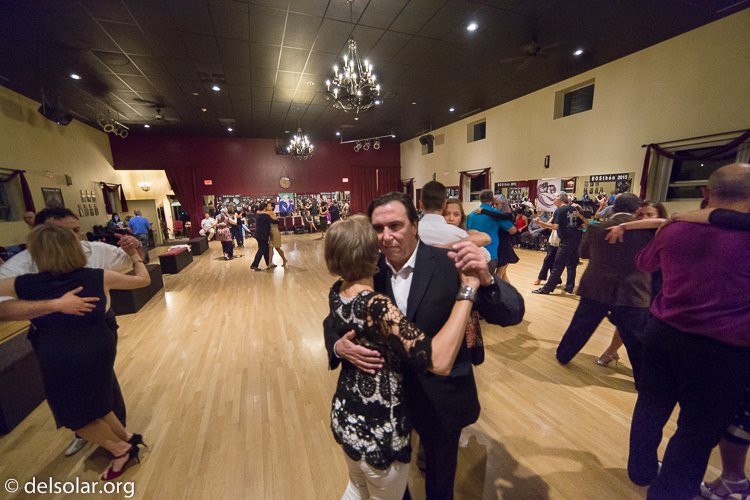 Canon EOS 5D Mark III  --    --    