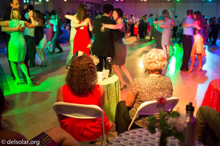 Canon EOS 5D Mark III  --  35 mm  --  35mm  