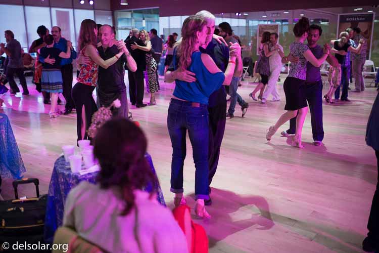 Canon EOS 5D Mark III  --  35 mm  --  35mm  