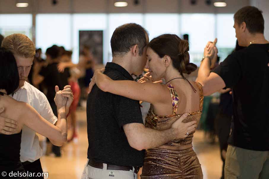 Canon EOS 7D Mark II  --  50 mm  --  EF50mm f/1.4 USM  