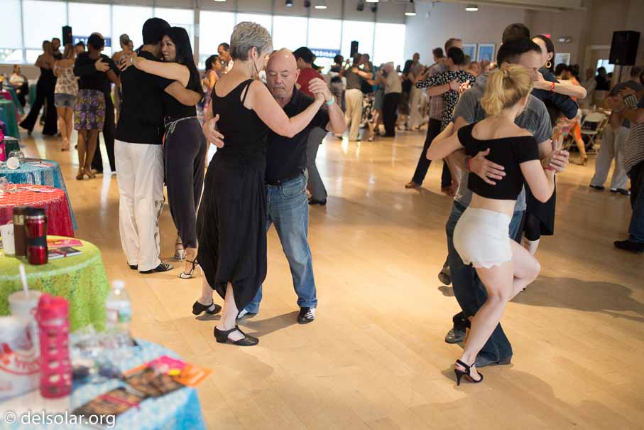 Canon EOS 5D Mark III  --  35 mm  --  35mm  